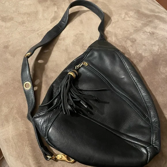 Tignanello leather black small backpack/ sling back with gold tone hardwares.. Tignanello Black Leather Sling Backpack Day Pack Handbag  main image 4